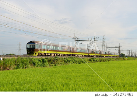 東北本線を走るリゾートやまどり号 142273463