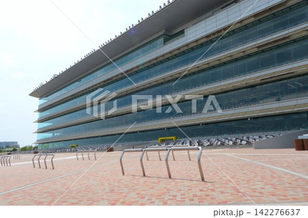 阪神競馬場応援スタンド・スマートシート スマシエリア 阪神競馬場応援スタンド・スマートシート スマシエリア 142276637