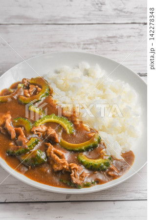 夏の味覚　ゴーヤーカレーライス 142278348