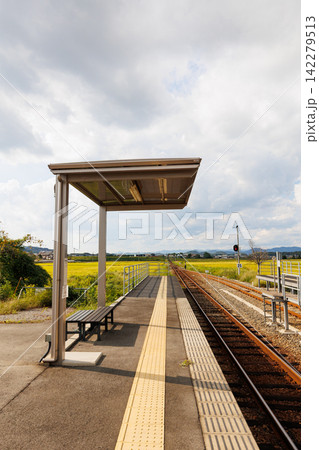 秋の北条鉄道 法華口駅(兵庫県加西市) 秋の北条鉄道 法華口駅(兵庫県加西市) 142279513