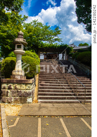 日野誕生院 親鸞聖人生誕の地に建つ雅な平安様式の寺院 142280242