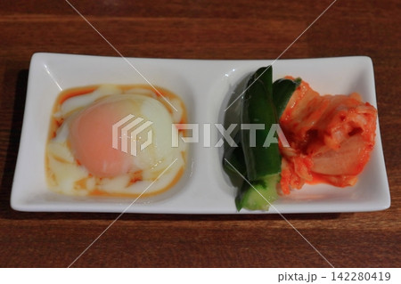 温泉地の温泉卵「ラジウム玉子」(福島県 飯坂温泉) 温泉地の温泉卵「ラジウム玉子」(福島県 飯坂温泉) 142280419