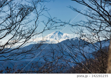 雲取山 登山 風景 142281235