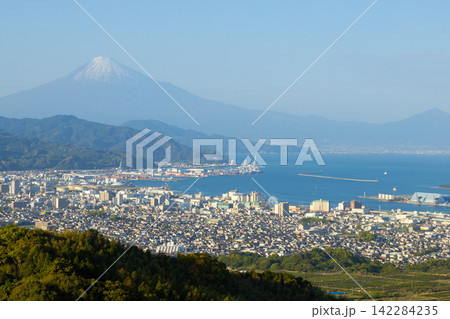 日本平から見える富士山と駿河湾風景 日本平から見える富士山と駿河湾風景 142284235