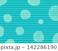 青色のストライプに水玉模様が入った背景素材イラスト 142286190