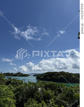 天気のいい日の川平湾 天気のいい日の川平湾 142287839