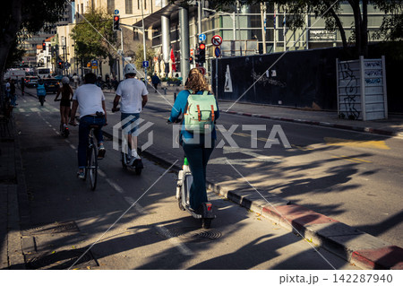 A street view of Tel Aviv 142287940