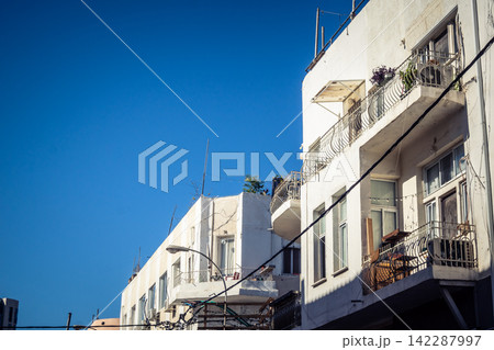 Building facade in Tel Aviv, Israel Building facade in Tel Aviv, Israel 142287997