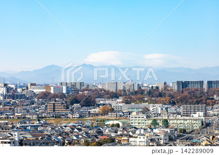 【東京都 日野市】郊外の住宅地の風景 142289009