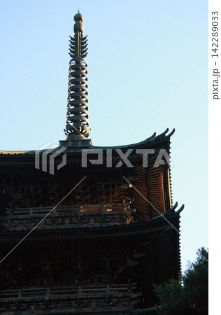 善寶寺五重塔・相輪と屋根 善寶寺五重塔・相輪と屋根 142289033