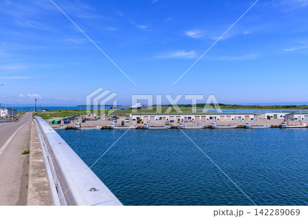 道東サロマ湖 栄浦漁港 142289069