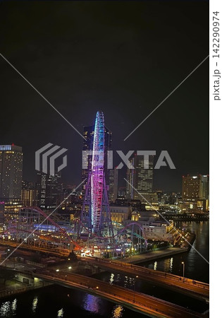 大さん橋から見たみなとみらいの夜景 142290974