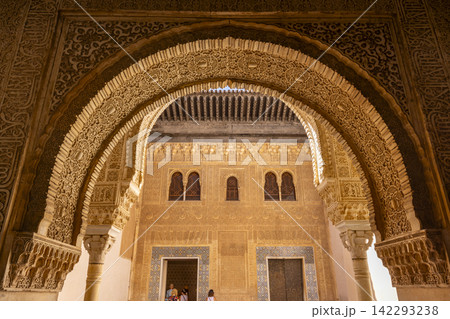 Arabic interiors of Nasrid Palace, Alhambra palace comple, Generalife and Albayzin (Generalife y Albaicin de Granada), UNESCO site, Granada, Andalusia, Spain Arabic interiors of Nasrid Palace, Alhambra palace comple, Generalife and Albayzin (Generalife y Albaicin de Granada), UNESCO site, Granada, Andalusia, Spain 142293238