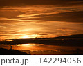 夏の朝空 142294056