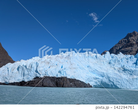 Spegazzini Glacier Under Deep Blue Sky in Los Glaciares National Park Spegazzini Glacier Under Deep Blue Sky in Los Glaciares National Park 142294761