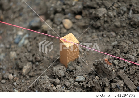 地縄張り(建築工事) 地縄張り(建築工事) 142294875