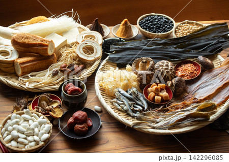 日本の保存食のイメージ(4) 日本の保存食のイメージ(4) 142296085