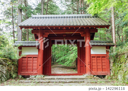 【滋賀県東近江市】百済寺 赤門 【滋賀県東近江市】百済寺 赤門 142296118