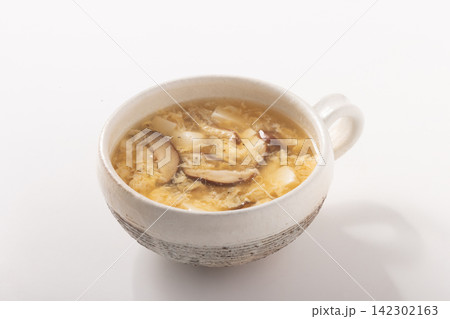 中華スープ(椎茸 豆腐 卵) 中華スープ(椎茸 豆腐 卵) 142302163