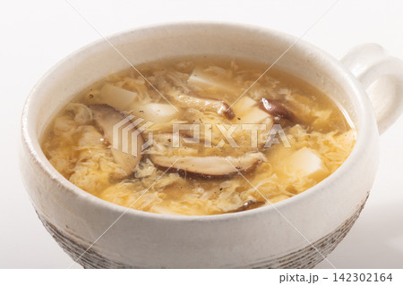中華スープ(椎茸 豆腐 卵) 中華スープ(椎茸 豆腐 卵) 142302164