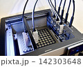 印刷中の3Ⅾプリンター 142303648