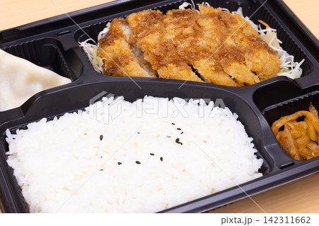 美味しいとんかつ弁当 美味しいとんかつ弁当 142311662