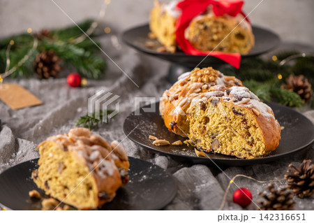 Bolo Rainha Holiday Gathering Bolo Rainha Holiday Gathering 142316651