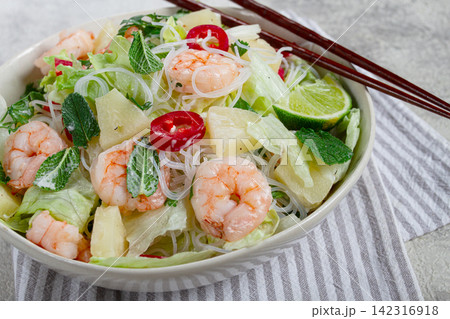 Thai salad with shrimp and rice noodles, pineapple slices, coriander and mint leaves, homemade , no people, Thai salad with shrimp and rice noodles, pineapple slices, coriander and mint leaves, homemade , no people, 142316918