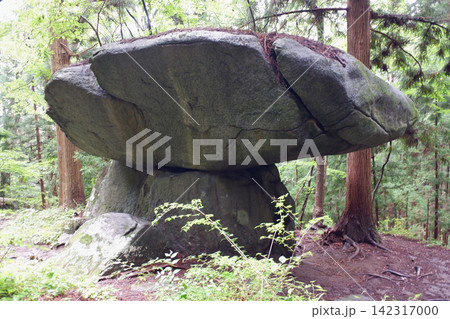 岩手県遠野市 続石 岩手県遠野市 続石 142317000