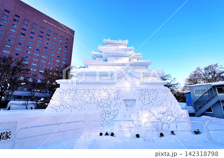 さっぽろ雪まつり大通会場の風景 さっぽろ雪まつり大通会場の風景 142318798
