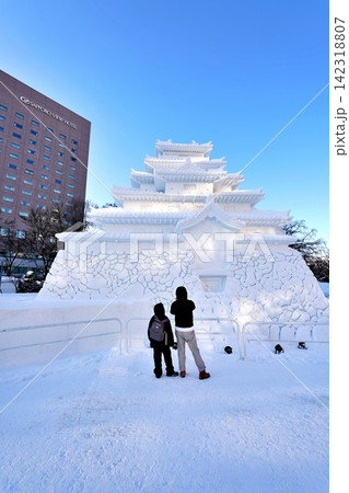 さっぽろ雪まつり大通会場の風景 142318807
