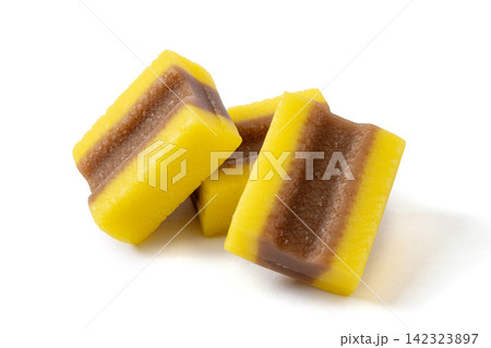 layered Cola Lemon Flavored Chewing Gum layered Cola Lemon Flavored Chewing Gum 142323897