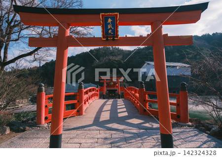 [勝尾寺]大阪の山奥にあるダルマで有名なお寺！歴史あるお寺の境内の風景 142324328