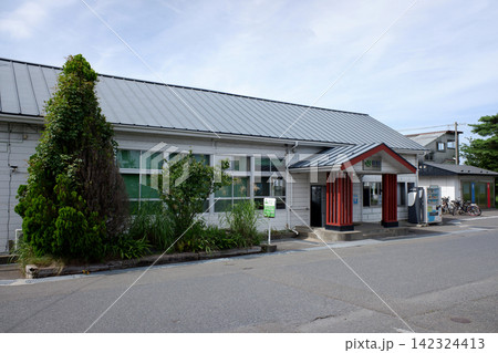 青森県八戸市　鮫駅 142324413