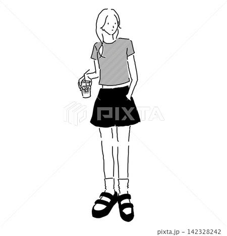 ミニTシャツとショートパンツに厚底サンダルを合わせた女性のモノクロ線画 ミニTシャツとショートパンツに厚底サンダルを合わせた女性のモノクロ線画 142328242