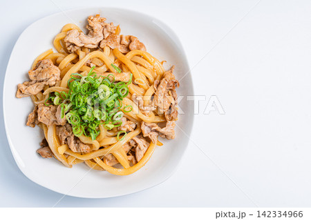 豚肉と玉ねぎの焼きうどん 豚肉と玉ねぎの焼きうどん 142334966