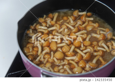 なめこの味噌汁 なめこの味噌汁 142335450