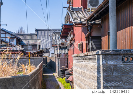 【重要伝統的建造物群保存地区】五個荘金堂　春の街並み8　滋賀県東近江市 142336433