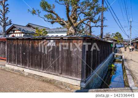 【重要伝統的建造物群保存地区】五個荘金堂 陣屋通りの辻 滋賀県東近江市 【重要伝統的建造物群保存地区】五個荘金堂 陣屋通りの辻 滋賀県東近江市 142336445
