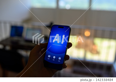 スマホ画面にAIの文字 スマホ画面にAIの文字 142338484