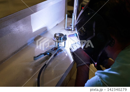 Stainless Steel TIG Welding with Argon Gas 142340279