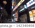夜の都営地下鉄 大門駅 142340408