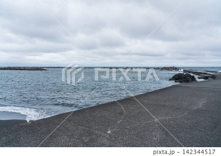 底土海水浴場 142344517