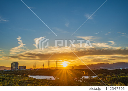淀川夕景　大阪府枚方市 142347893