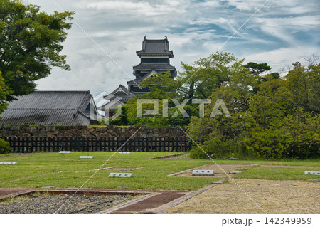 松本城 二の丸御殿跡と大天守 長野県松本市 松本城 二の丸御殿跡と大天守 長野県松本市 142349959