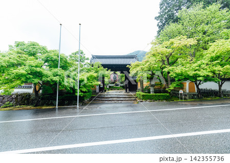 【滋賀県東近江市】西明寺　惣門（入口） 142355736