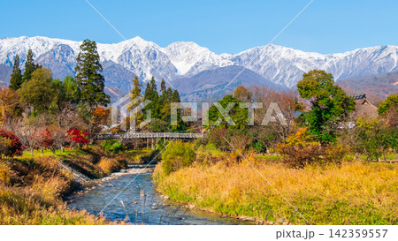 白馬村・大出公園から望む白馬三山(秋) 白馬村・大出公園から望む白馬三山(秋) 142359557