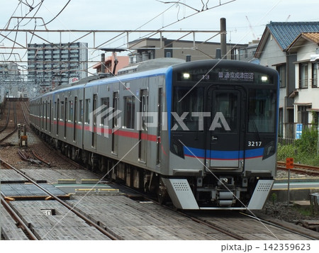 京成電鉄3200形(船橋競馬場駅にて撮影) 142359623