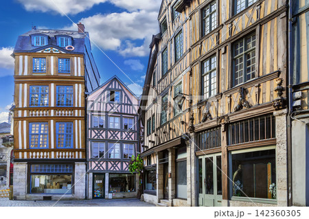 Barthelemy square in Rouen, France 142360305