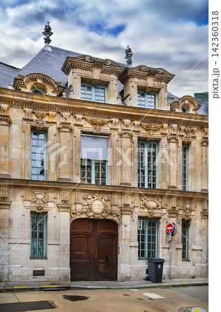 Historical building in Rouen downtown, France Historical building in Rouen downtown, France 142360318